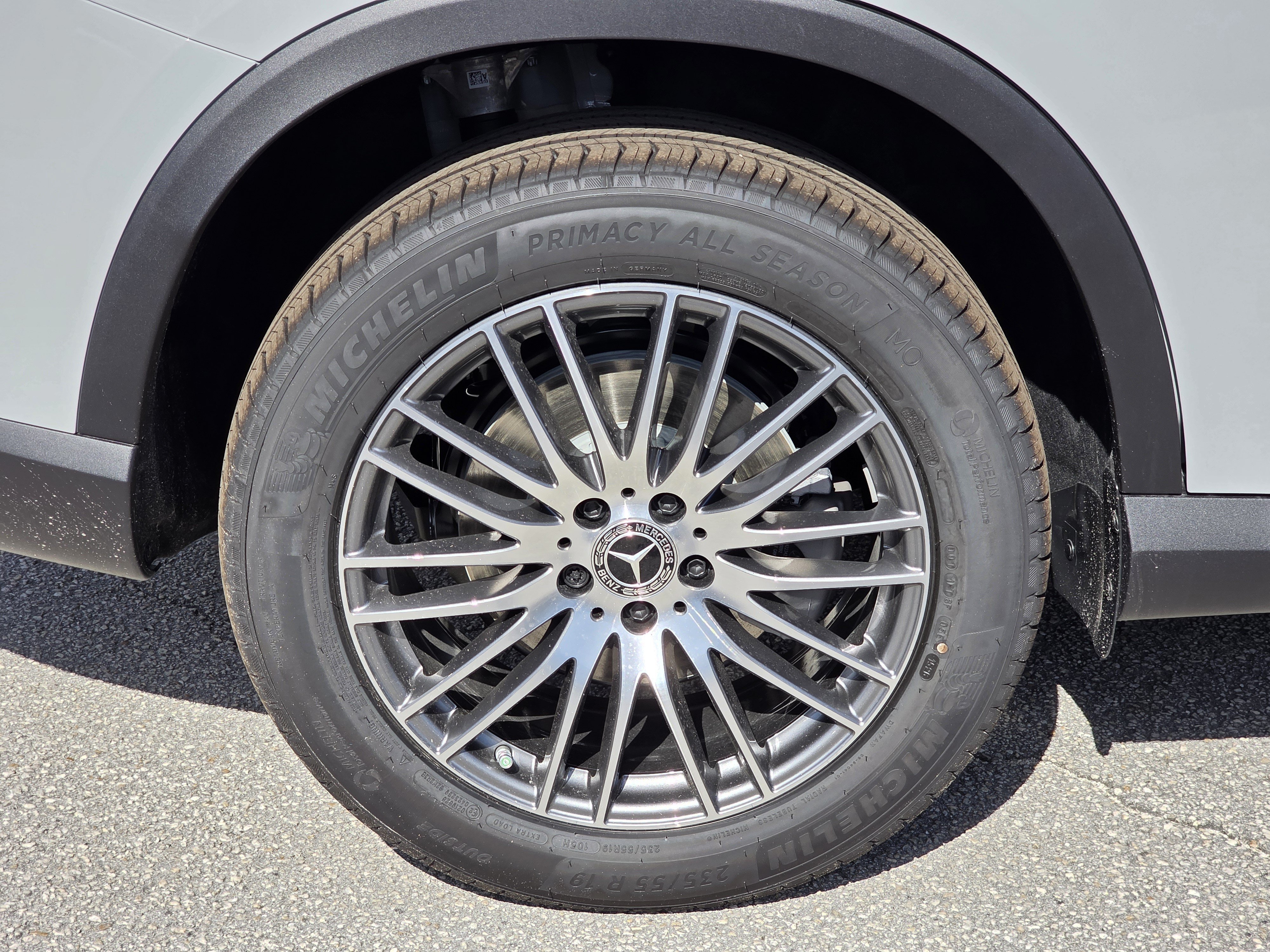 New 2026 MANUFAKTUR Alpine Grey Mercedes-Benz GLC 300 image 7