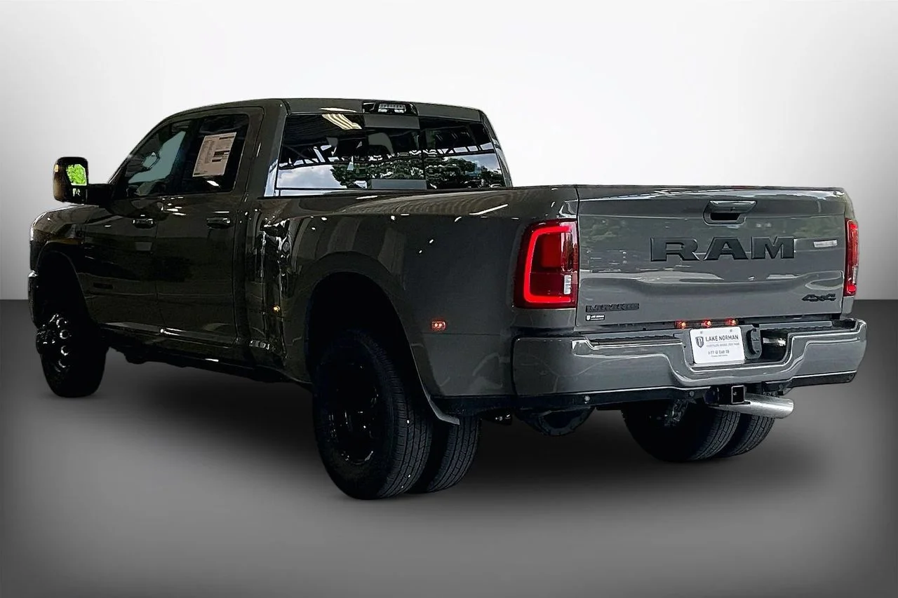 New 2026 Ceramic Gray Clear-Coat Exterior Paint RAM Laramie image 6