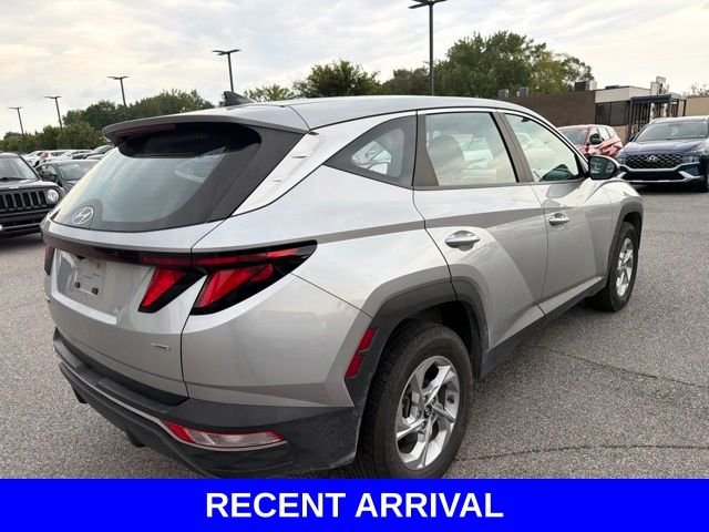 Used 2022 Silver Hyundai SE image 17