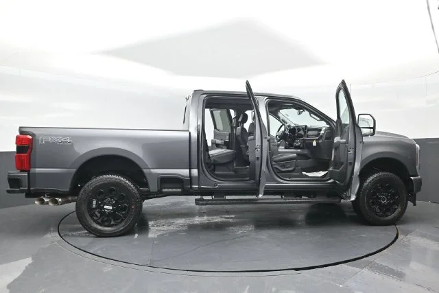 New 2027 Carbonized Gray Metallic Ford F-250® Lariat® image 30