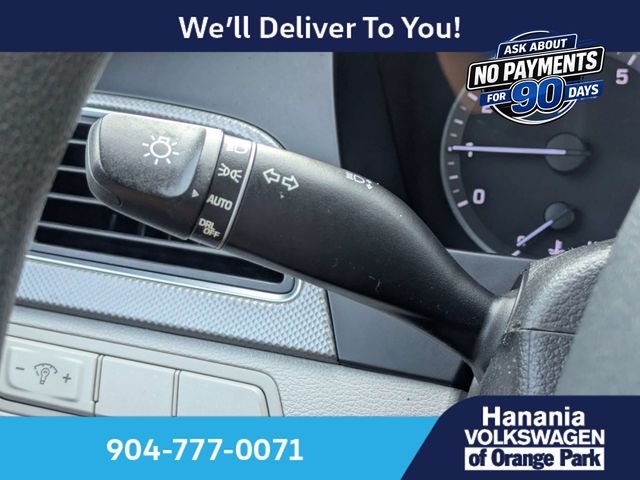 Used 2016 White Hyundai SE image 26