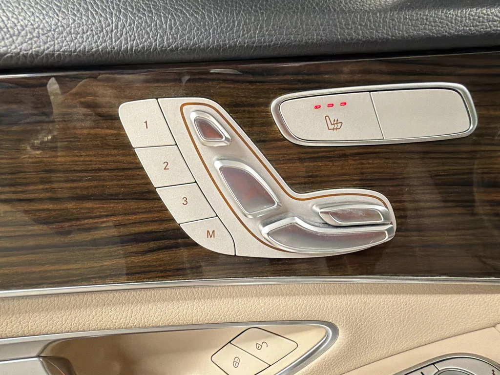 Used 2018 White Mercedes-Benz C 300 image 31