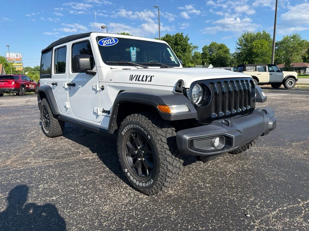 Used 2023 White Jeep Sport image 10
