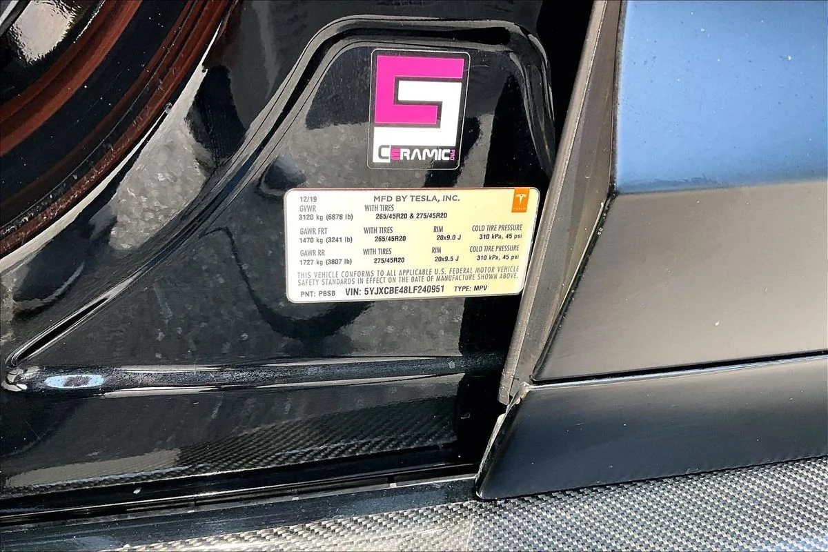 Used 2020  Tesla Performance Dual Motor All-Wheel Drive image 19
