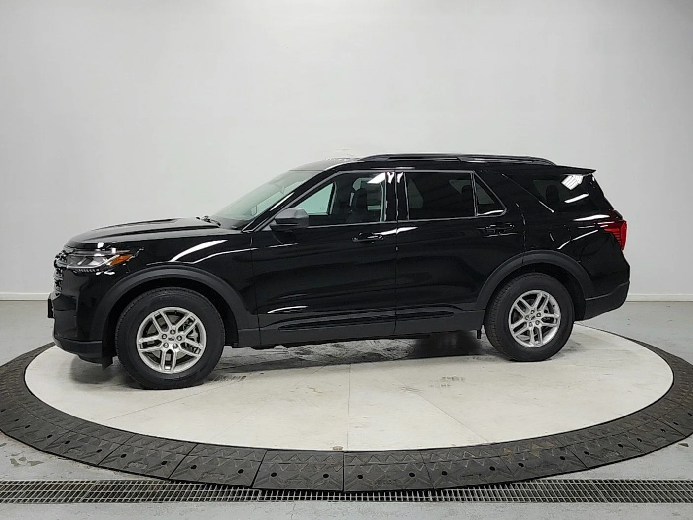 New 2026 Black Ford Active image 4