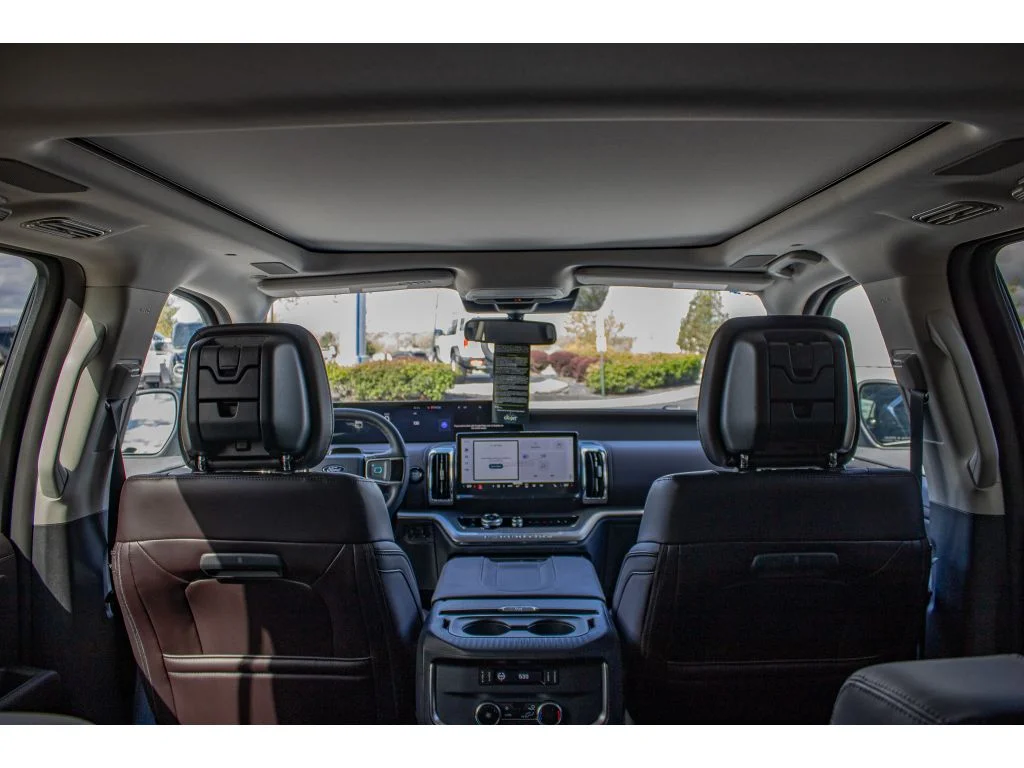 New 2026 Star White Metallic Tri-Coat Ford Platinum® image 25