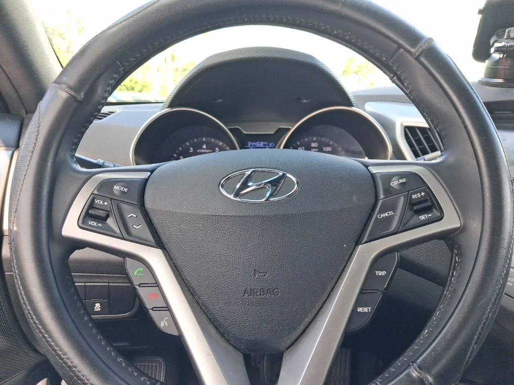 Used 2017 Gray Hyundai Value Edition image 30