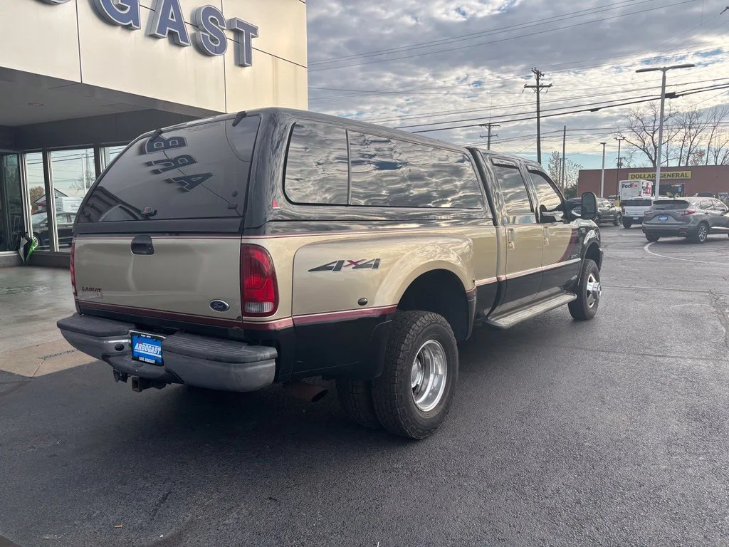 Used 2000  Ford Lariat image 5