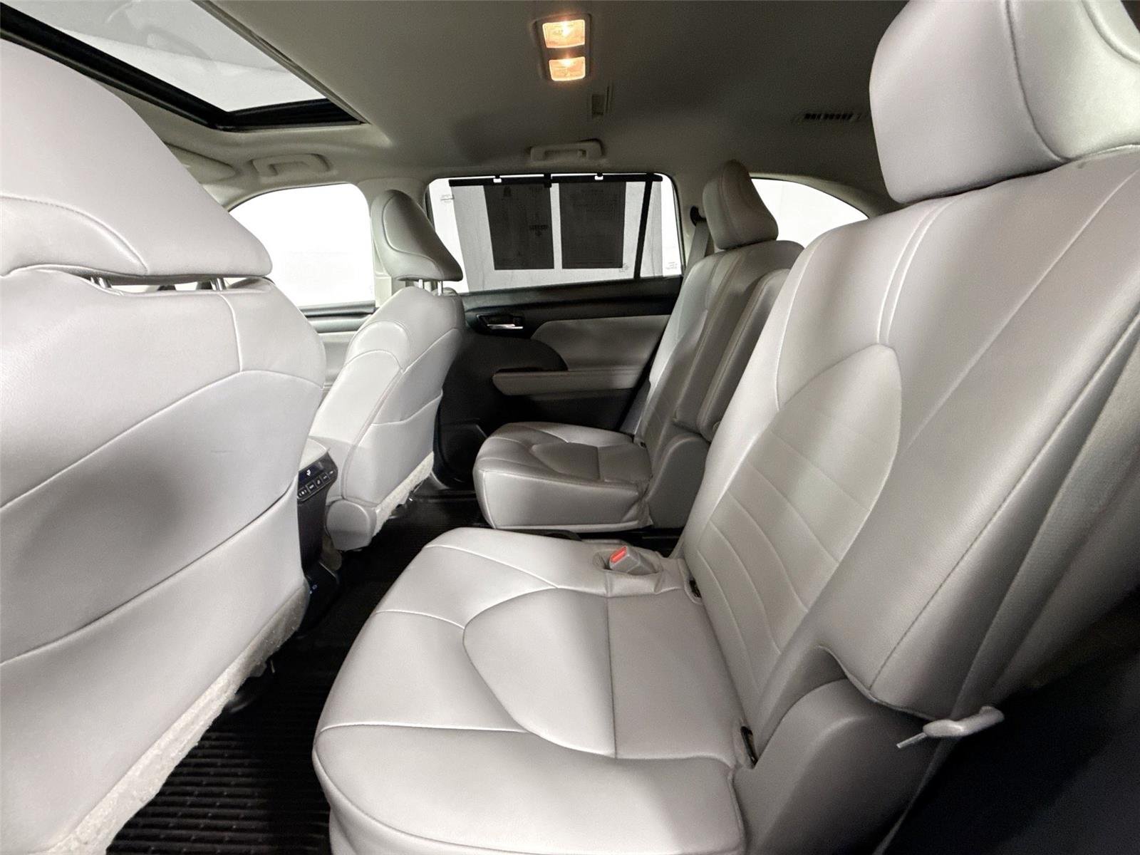 Used 2022 Celestial Silver Metallic Toyota XLE image 27