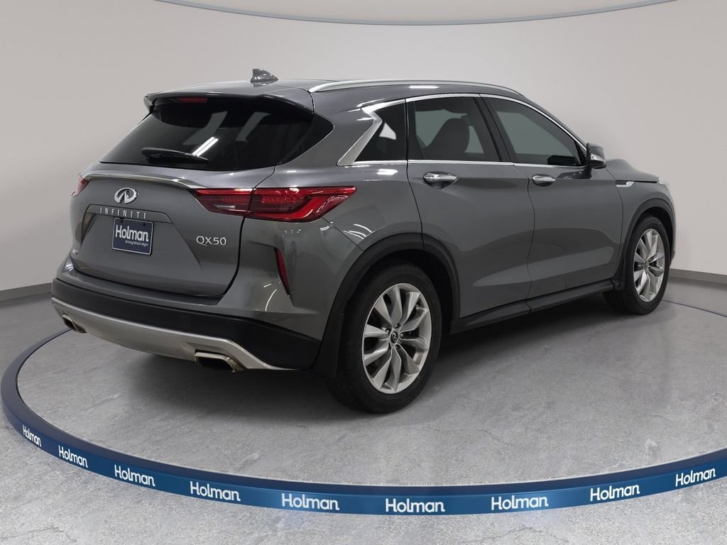 Used 2019 Graphite Shadow INFINITI LUXE image 6