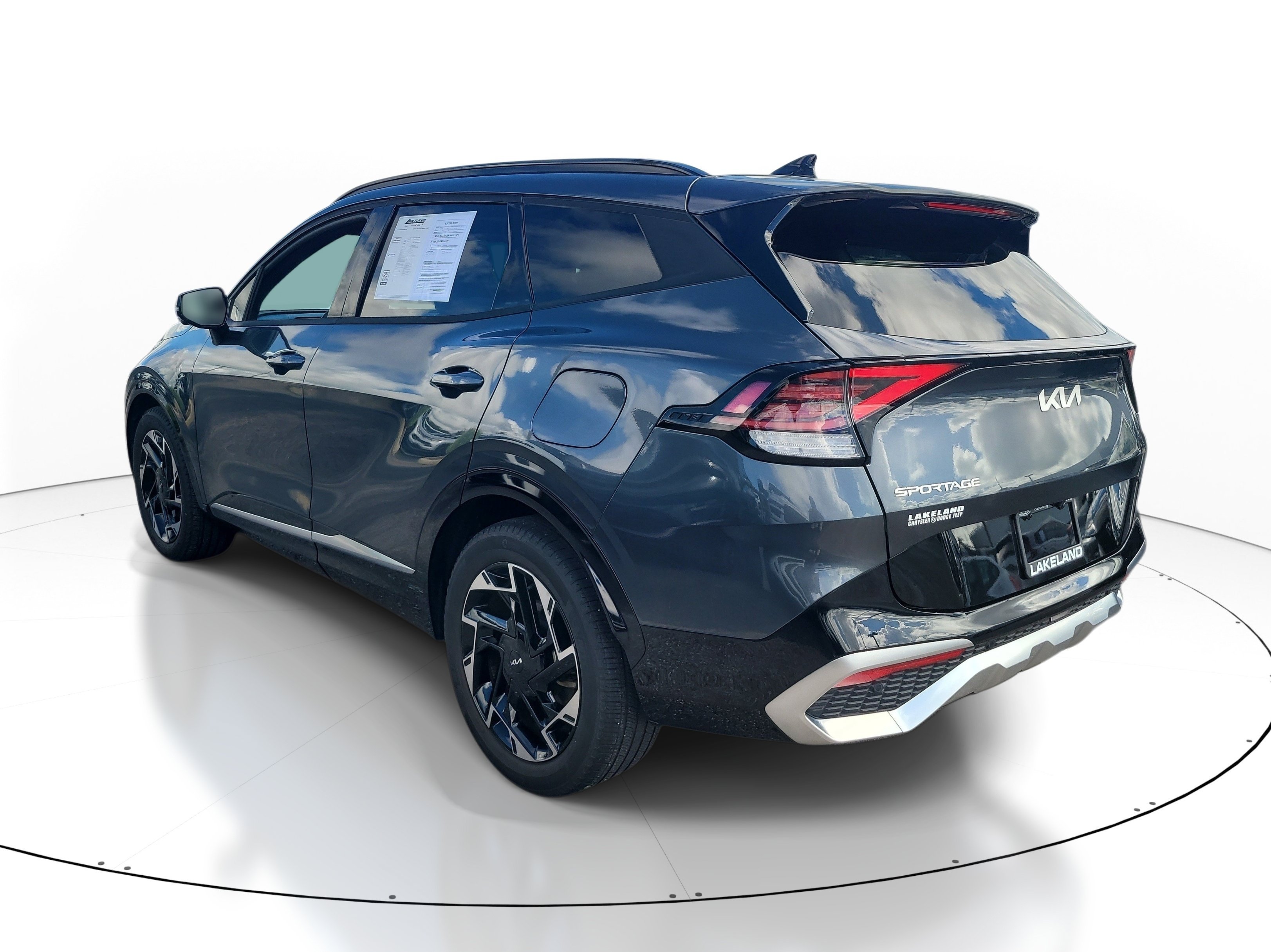 Used 2023 Gravity Gray Kia SX-Prestige image 6