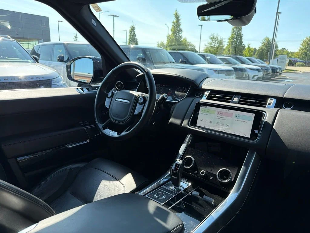 Used 2022 Fuji White Land Rover SVR image 17