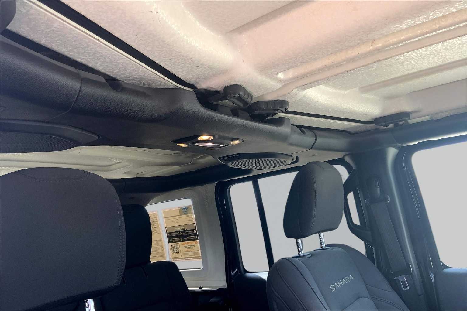 Used 2019 Black Clearcoat Jeep Sahara image 14