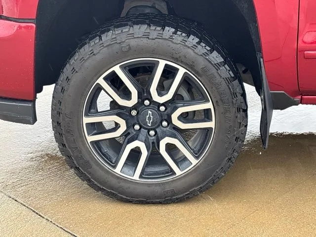 Used 2018 CAJUN RED TINTCOAT Chevrolet LT image 10