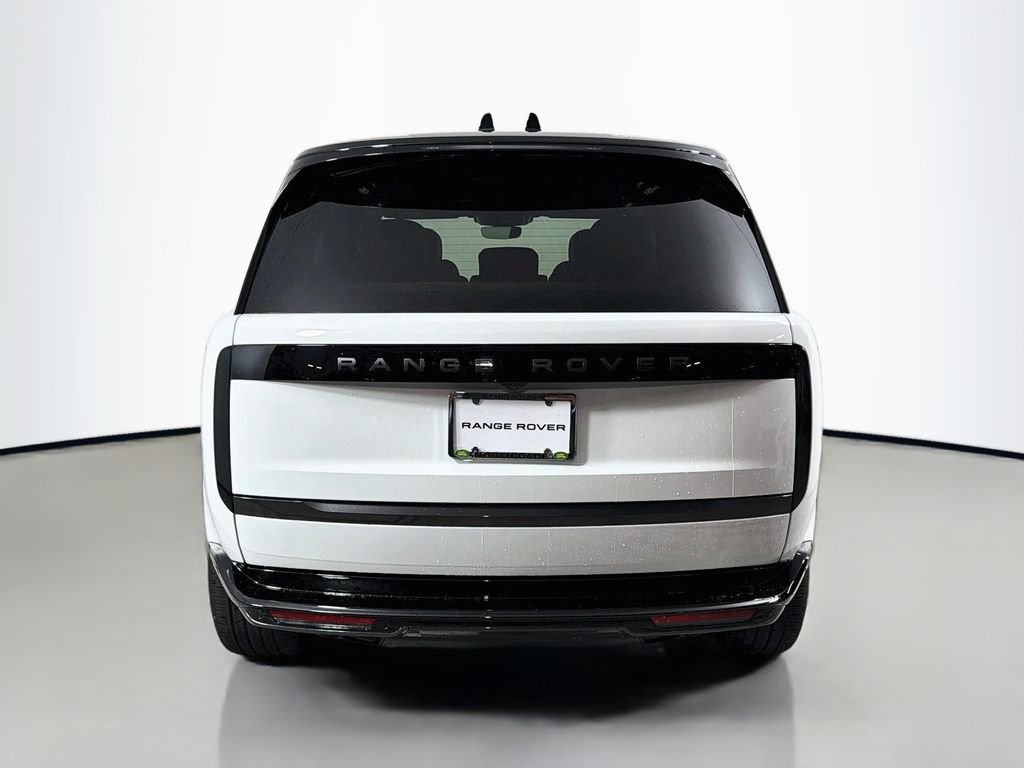 New 2026 Fuji White Land Rover SE image 6