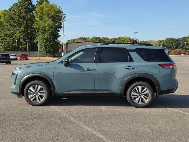 New 2026 Baltic Teal Pearl Nissan SL image 2