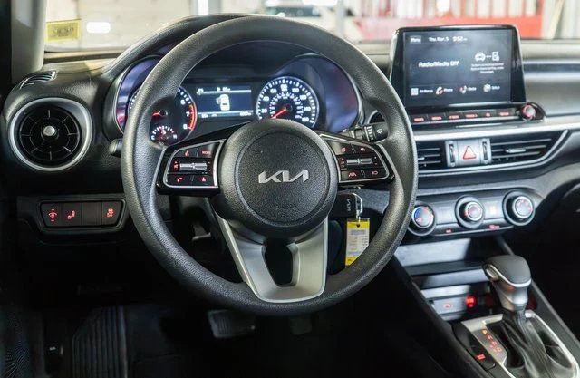 Used 2024 Red Kia LXS image 14