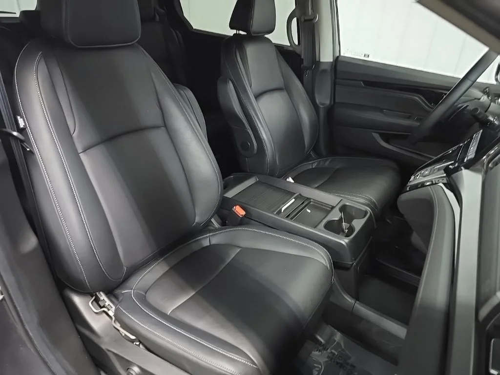 Used 2024 Gray Honda Touring image 15