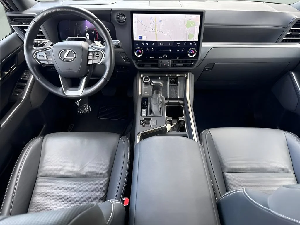 Used 2024  Lexus GX 550 Luxury image 15