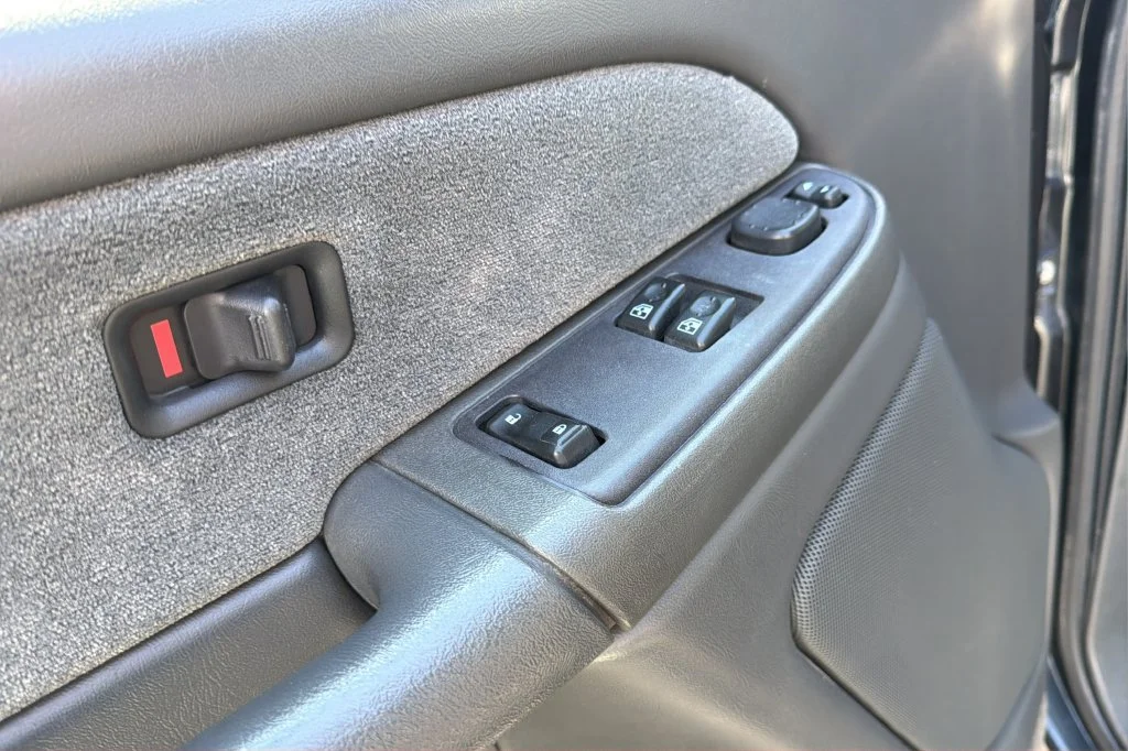 Used 2003 Gray Chevrolet LS image 15