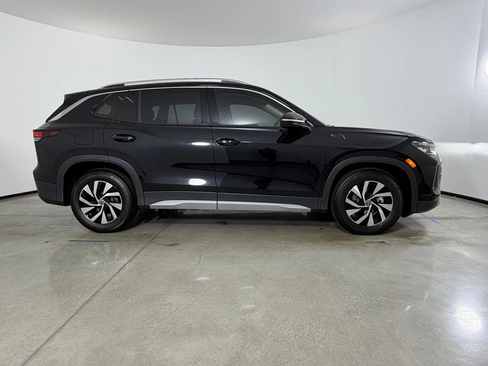 New 2026 Deep Black Pearl Volkswagen S image 4