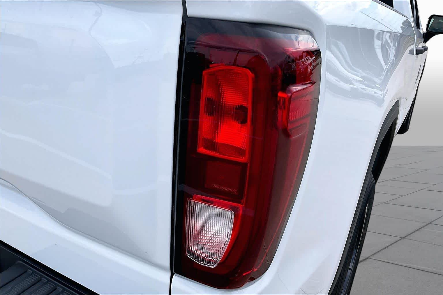 Used 2022 Summit White GMC Pro image 26