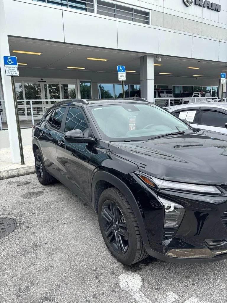 Used 2025 Mosaic Black Metallic Chevrolet ACTIV image 3