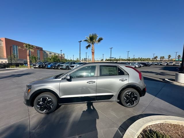 New 2026 Steel Gray Kia WIND image 4