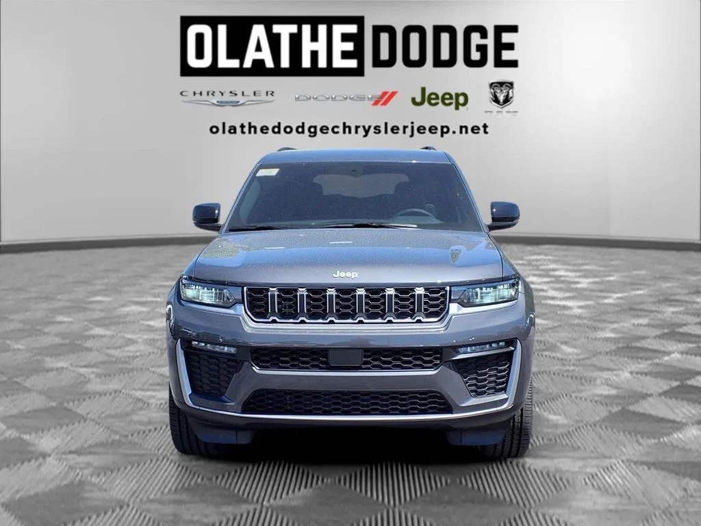 New 2026 Baltic Gray Metallic Clear-Coat Exterior Paint Jeep  image 31