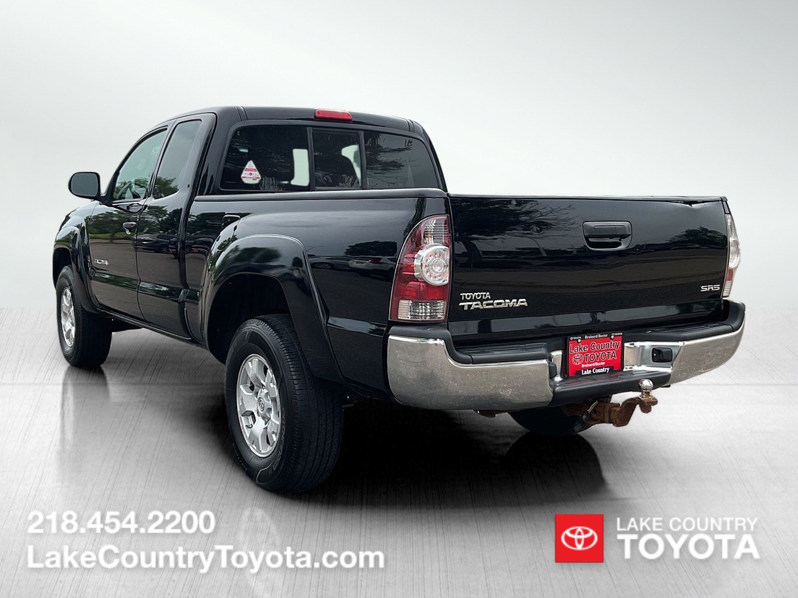 Used 2012 GREY METALLIC Toyota Base image 3