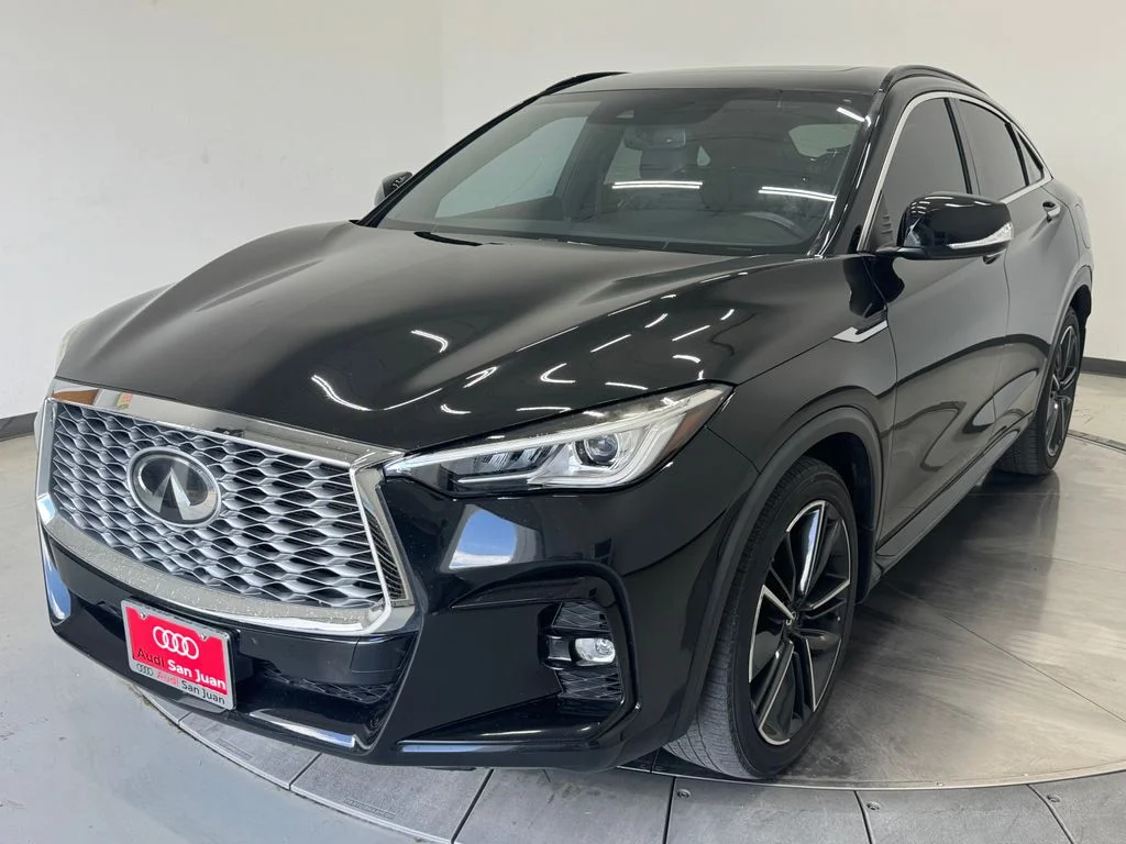 Certified Used 2022 Black INFINITI LUXE image 3