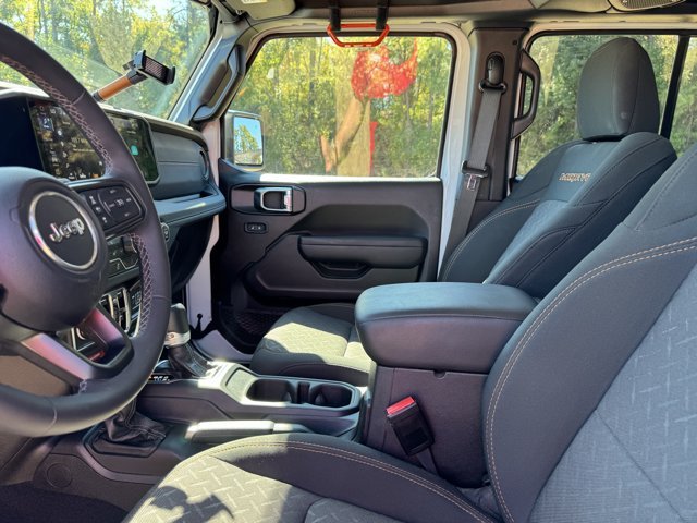 Used 2025 Bright White Clearcoat Jeep Mojave image 20