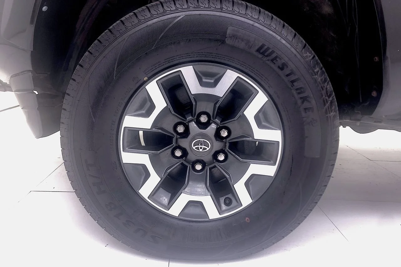 Used 2016 Black Toyota Limited image 18