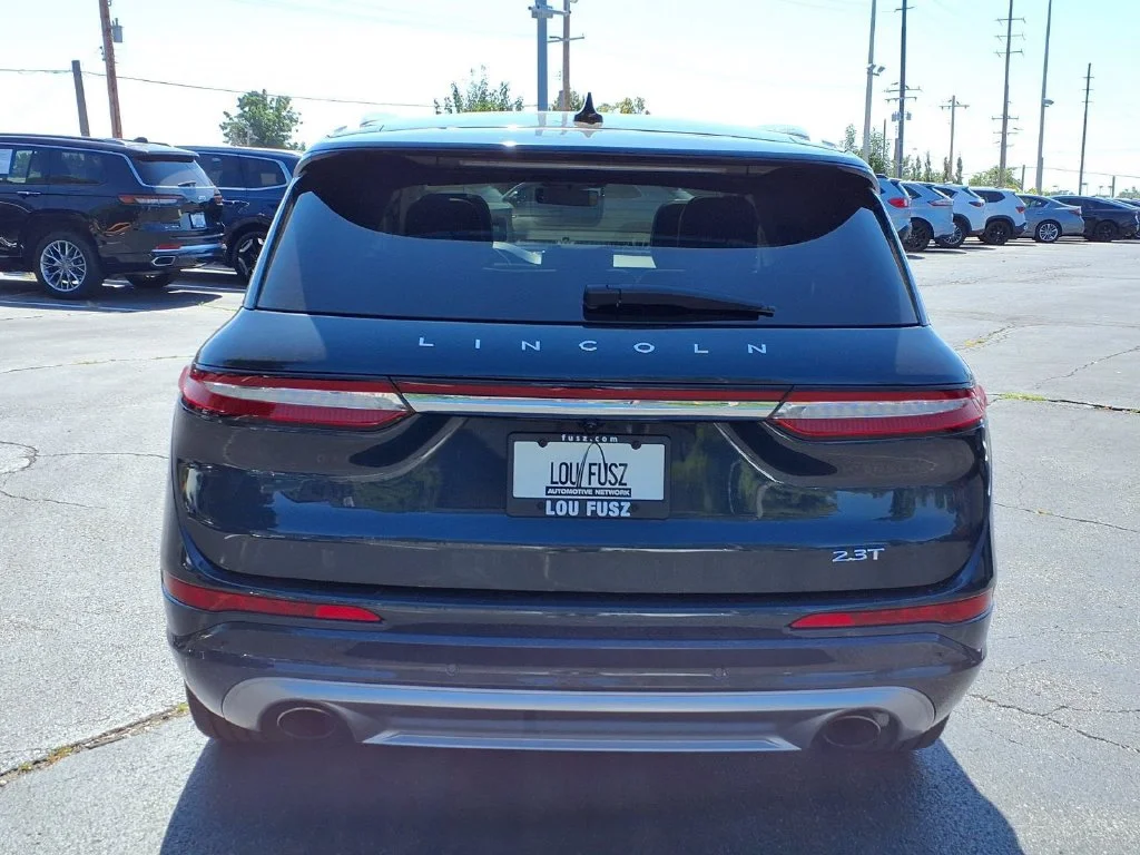 Used 2020 Blue Lincoln Reserve image 16