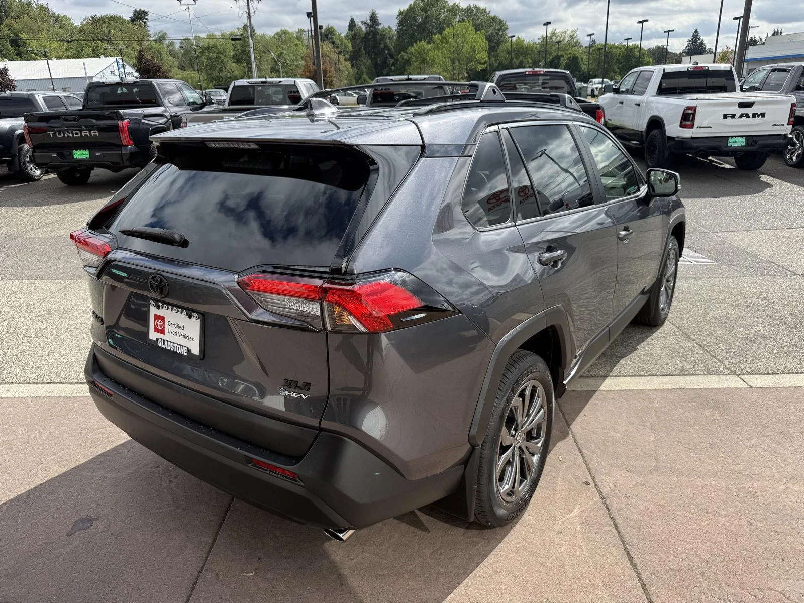 Used 2025 Magnetic Gray Metallic Toyota Hybrid XLE Premium image 8