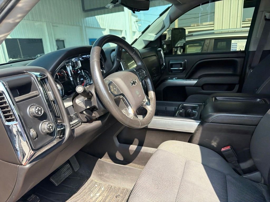 Used 2015 Orange Chevrolet LT image 17