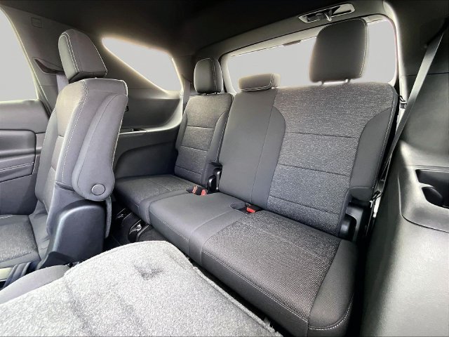 New 2027 Polar White Tricoat Chevrolet LT image 26