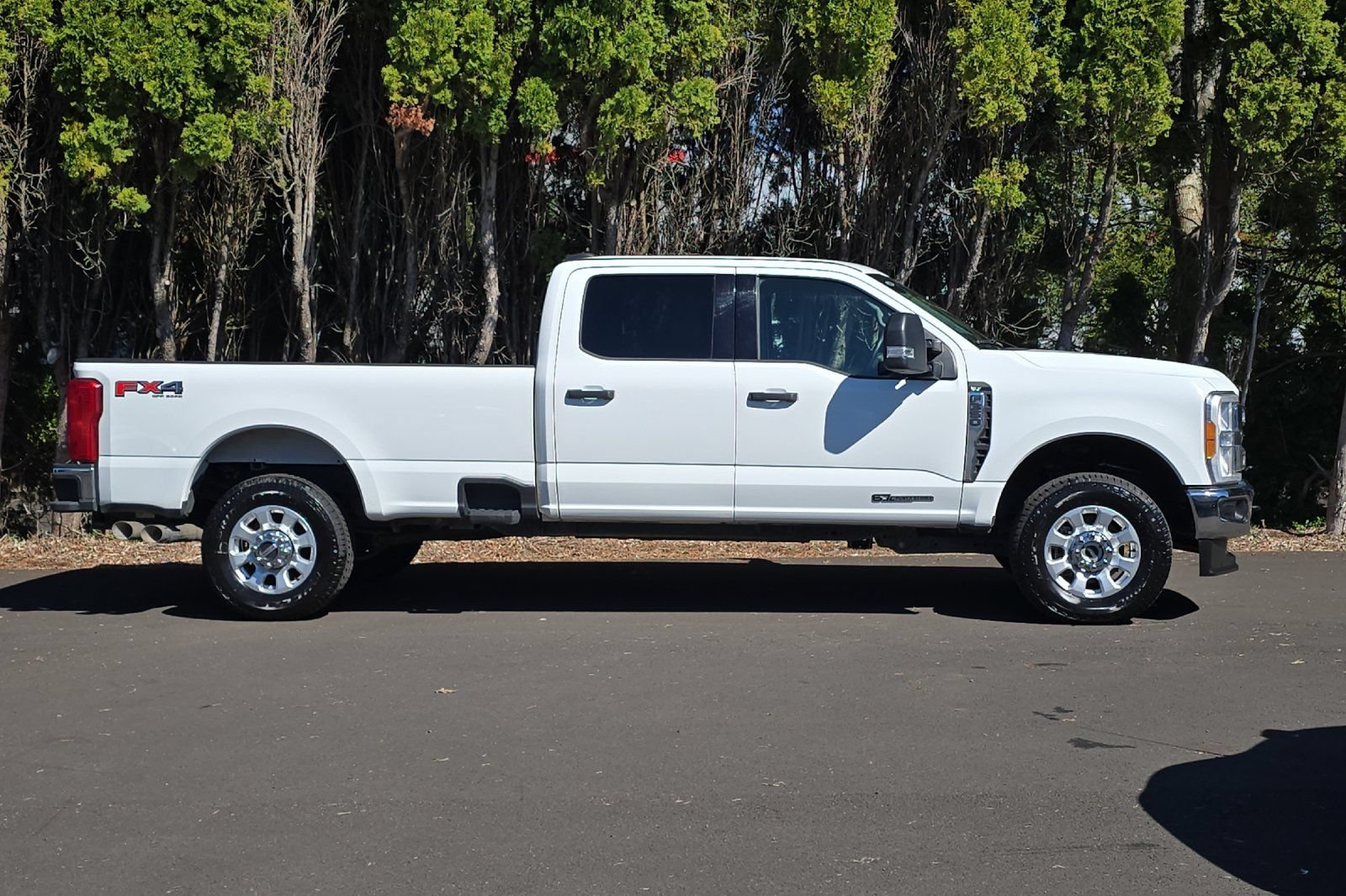 Used 2023  Ford XLT image 3