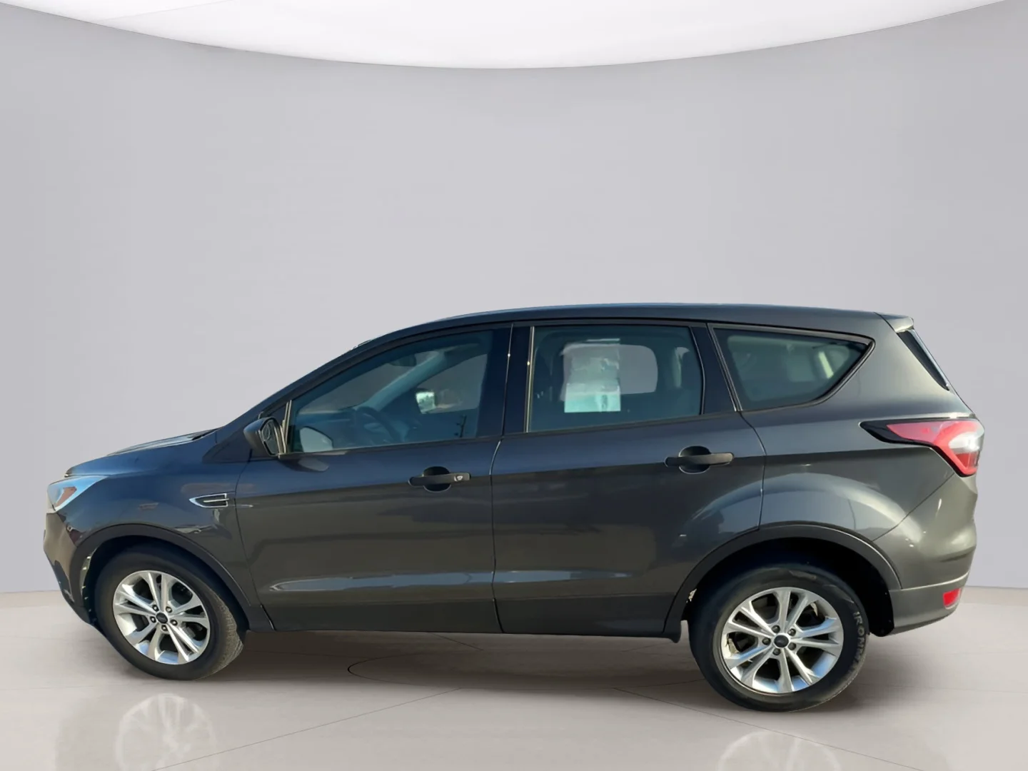 Used 2017 Gray Ford S FWD image 5