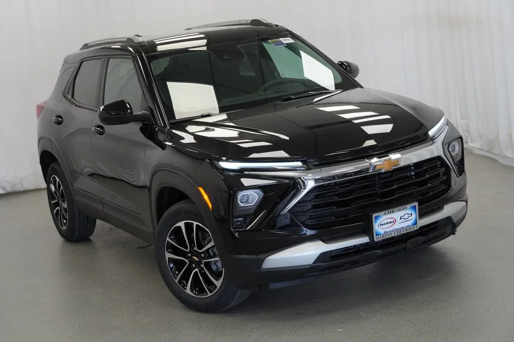New 2026 Mosaic Black Metallic Chevrolet LT image 4