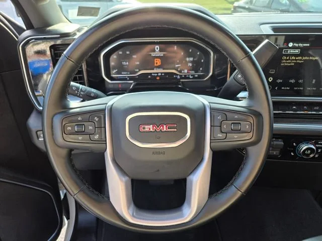 Used 2025 Summit White GMC SLT image 30