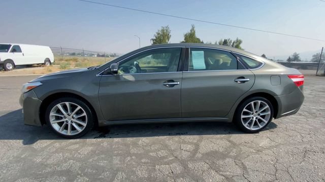 Used 2014 Cypress Pearl Toyota Limited image 5