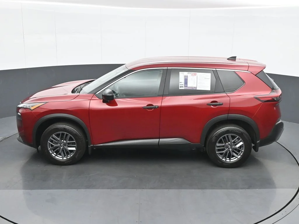 Used 2023 Red Nissan S image 26