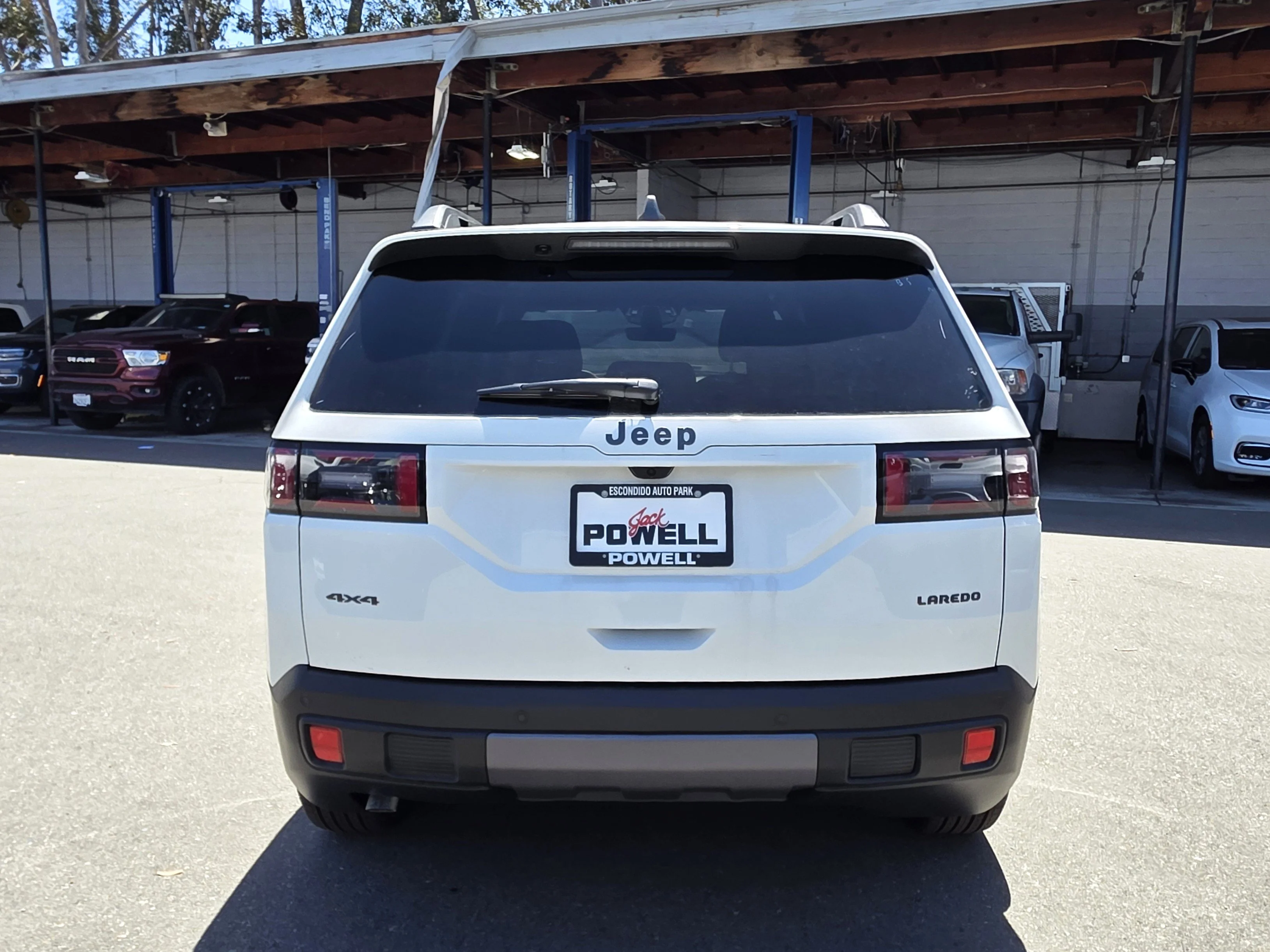 New 2026 Bright White Clearcoat Jeep Laredo image 4