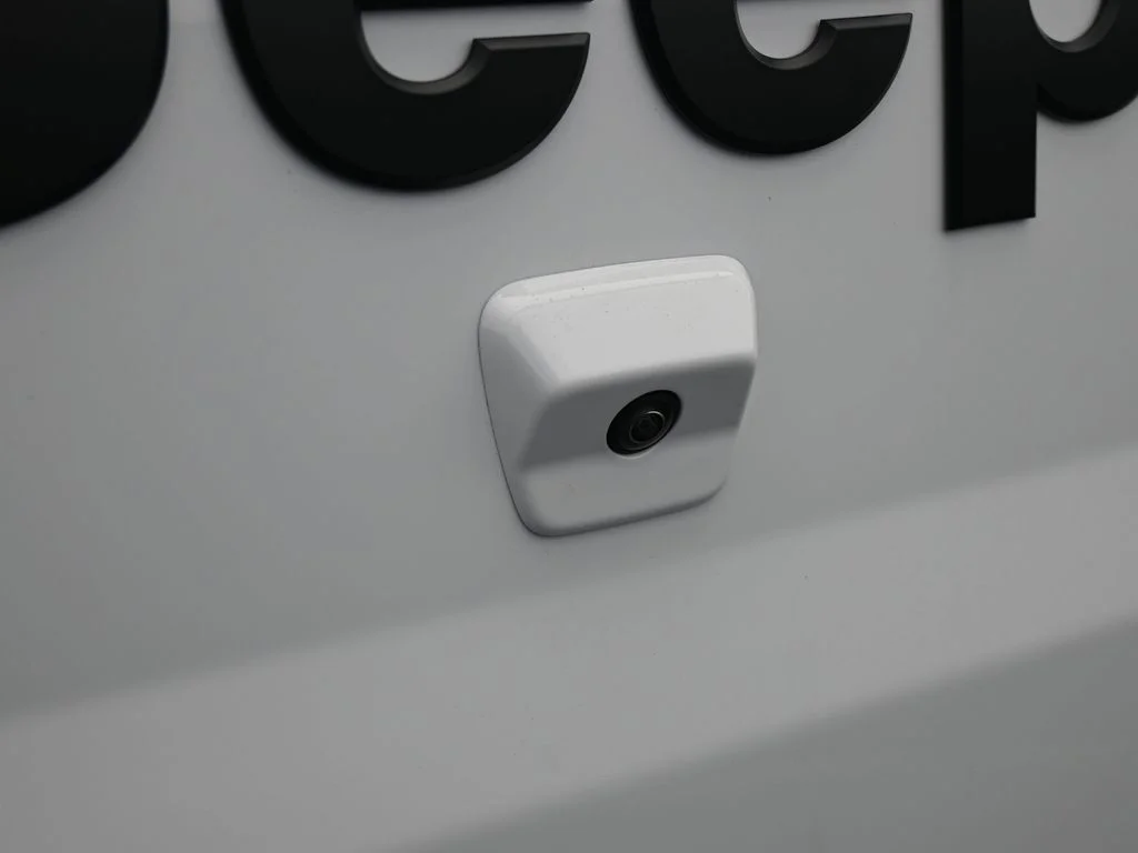 New 2026 Bright White Clear-Coat Exterior Paint Jeep Sport image 29