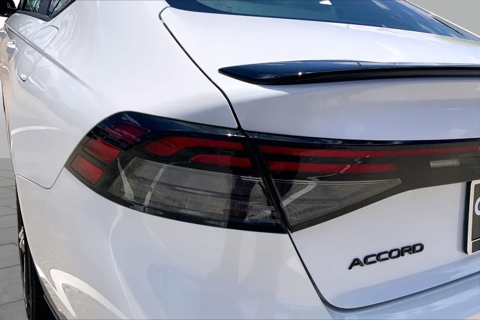 New 2026 Platinum White Pearl Honda Sport Hybrid image 14