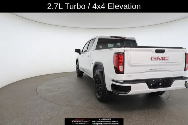 Used 2024 White GMC Elevation image 12