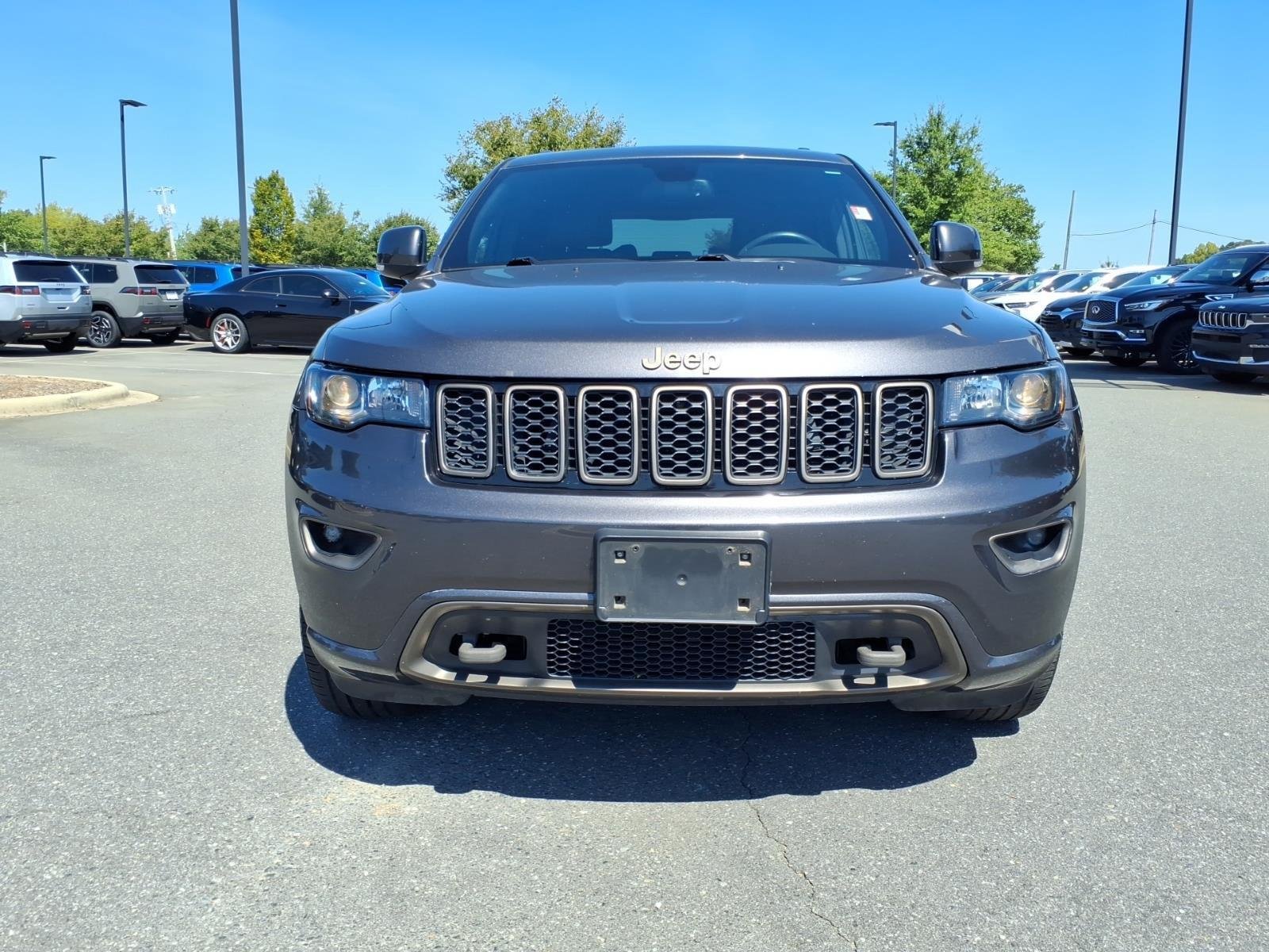 Used 2016 Brilliant Black Crystal Pearlcoat Jeep Limited 75th Anniversary image 13