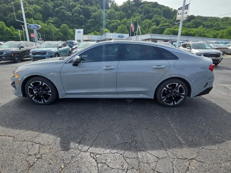 Used 2024 Gray Kia GT-Line image 4