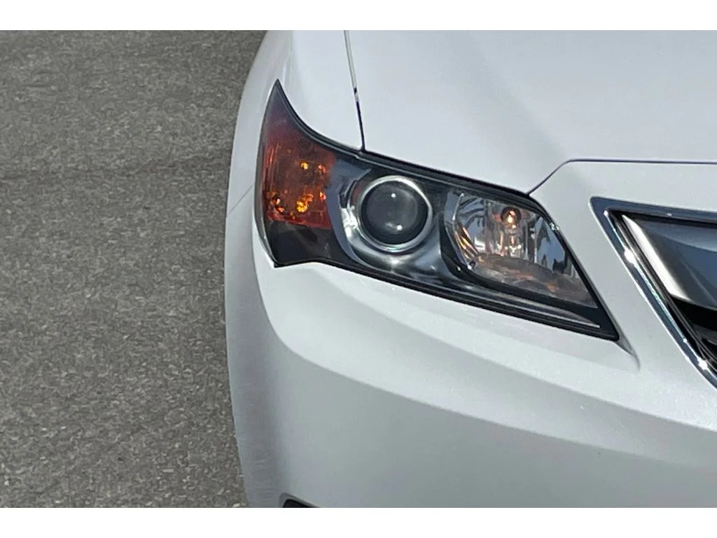 Used 2014 Bellanova White Pearl Acura 2.0L (A5) image 32